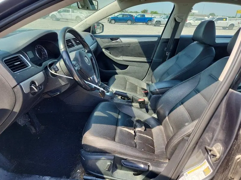 2013 VOLKSWAGEN JETTA SE  