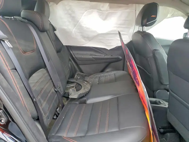 2019 NISSAN KICKS SR  