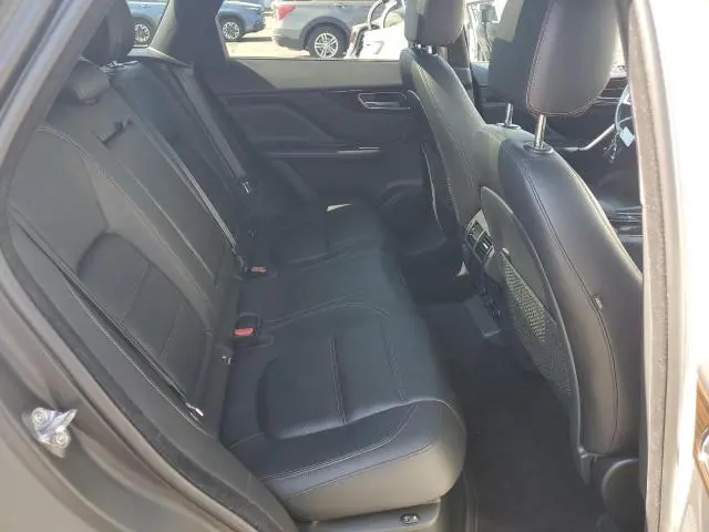 2020 JAGUAR F-PACE PRESTIGE