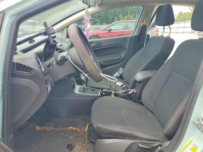 2017 FORD FIESTA SE  