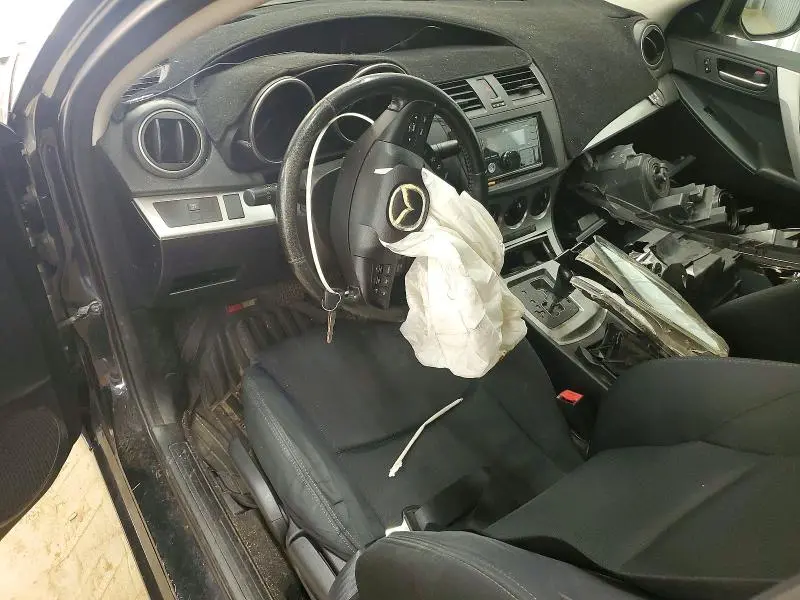 2010 MAZDA 3 S  