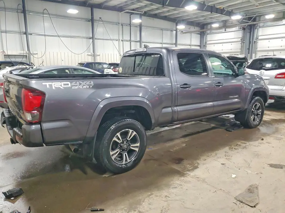 2018 TOYOTA TACOMA SR5 V6  
