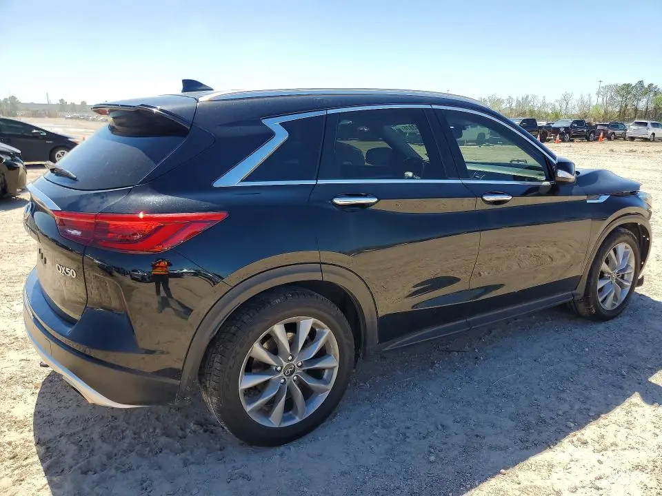 2021 INFINITI QX50 LUXE  