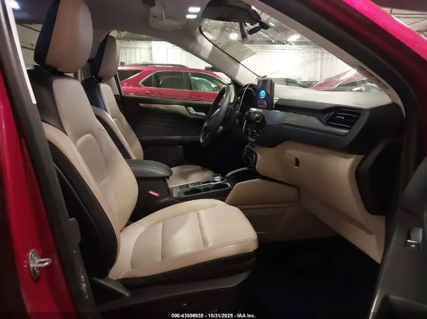 2022 FORD ESCAPE TITANIUM