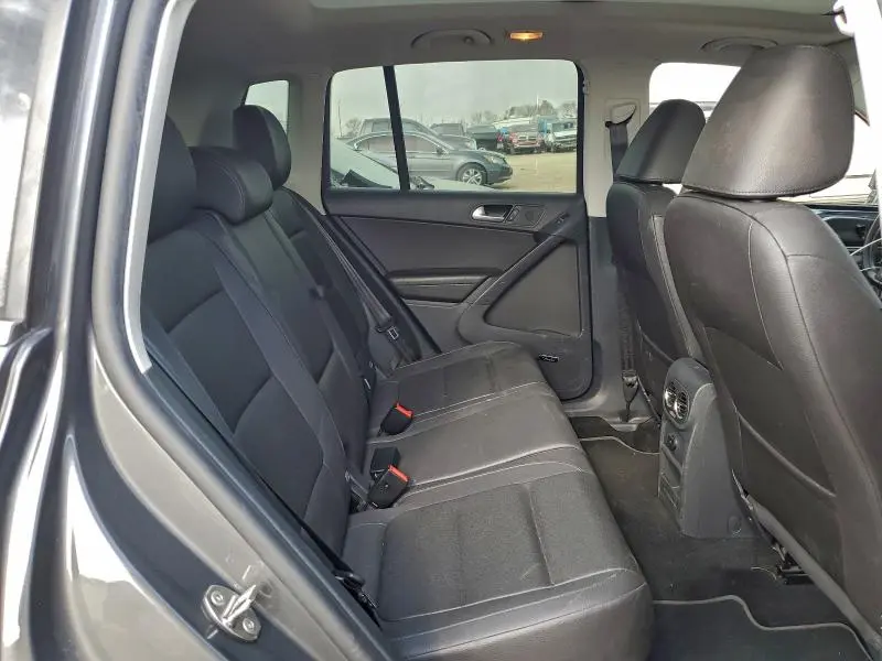 2014 VOLKSWAGEN TIGUAN S  