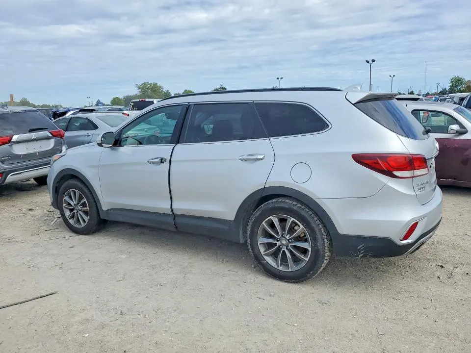 2017 HYUNDAI SANTA FE SE  