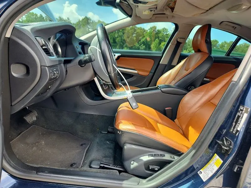 2012 VOLVO S60 T5  