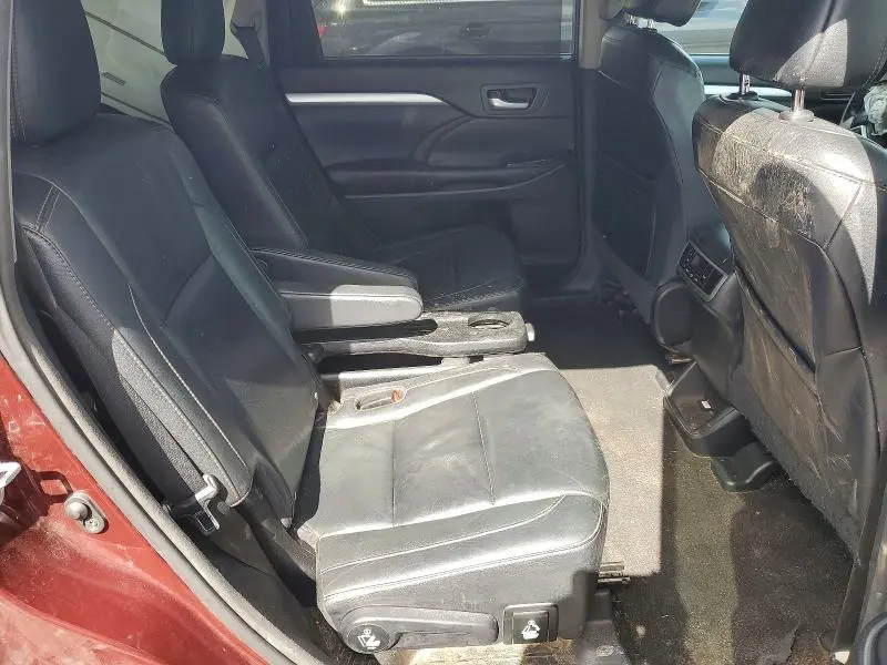 2016 TOYOTA HIGHLANDER XLE  