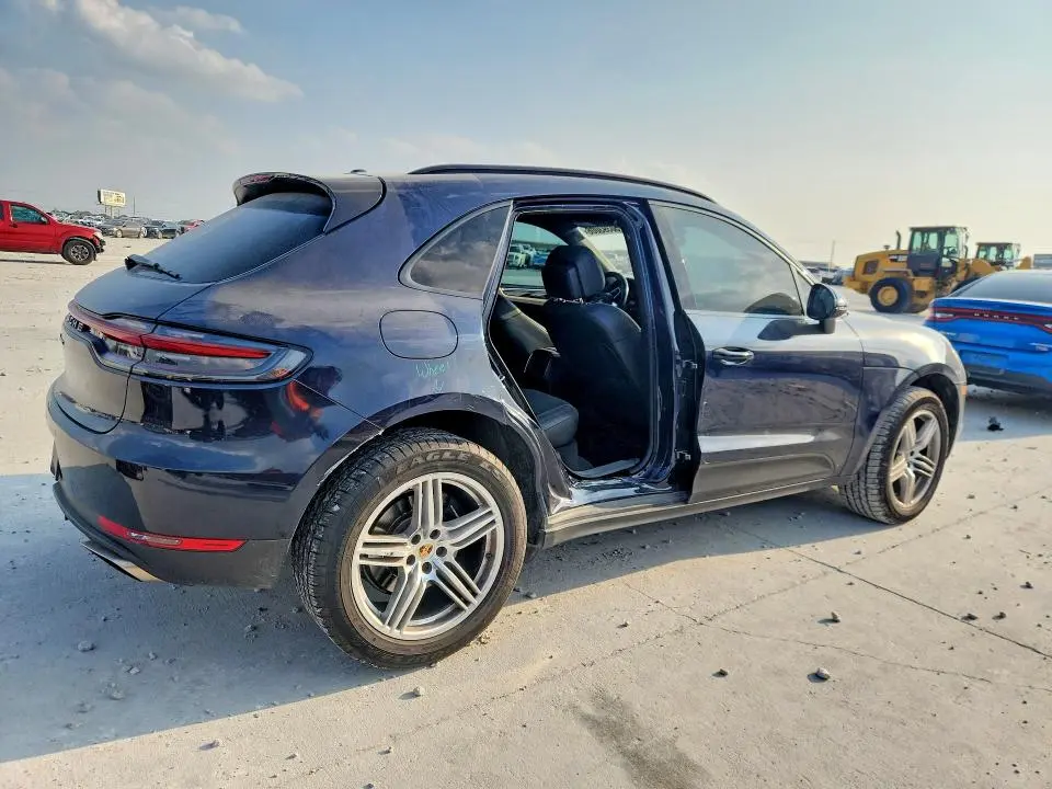 2020 PORSCHE MACAN   