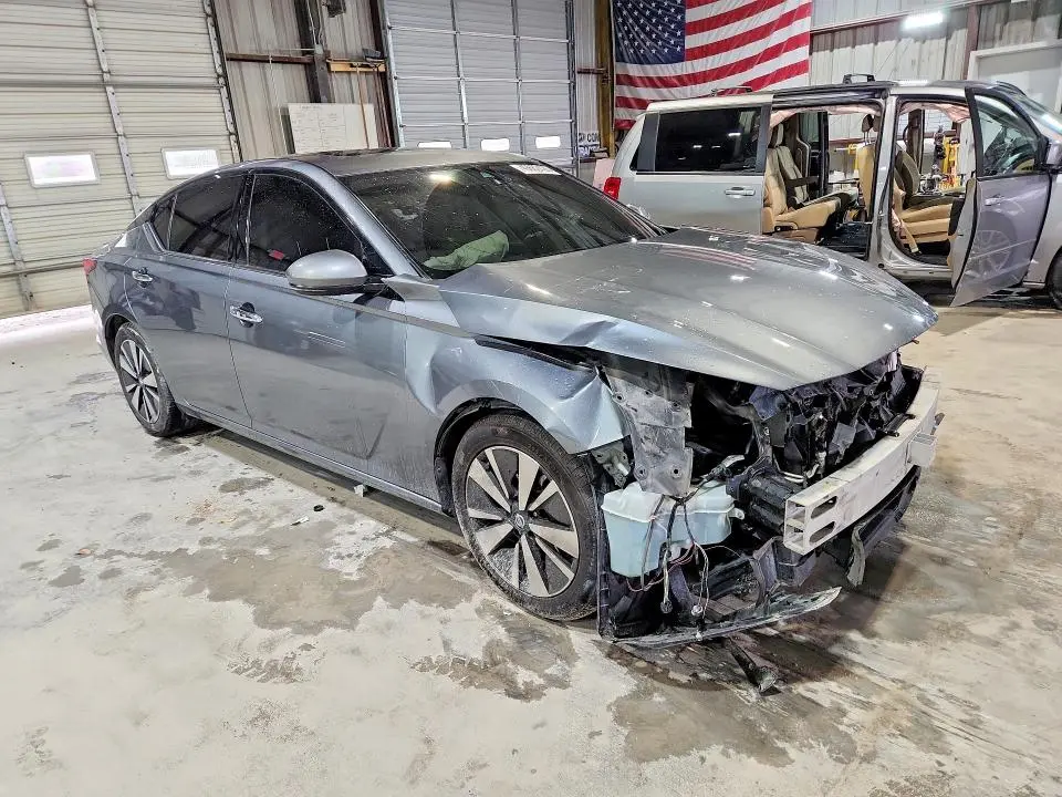 2019 NISSAN ALTIMA SL  