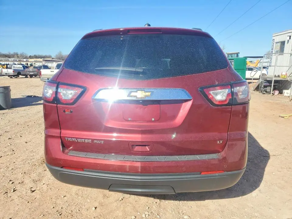 2017 CHEVROLET TRAVERSE LT  