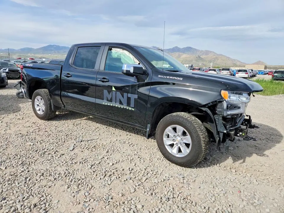 2026 CHEVROLET SILVERADO K1500 LT  