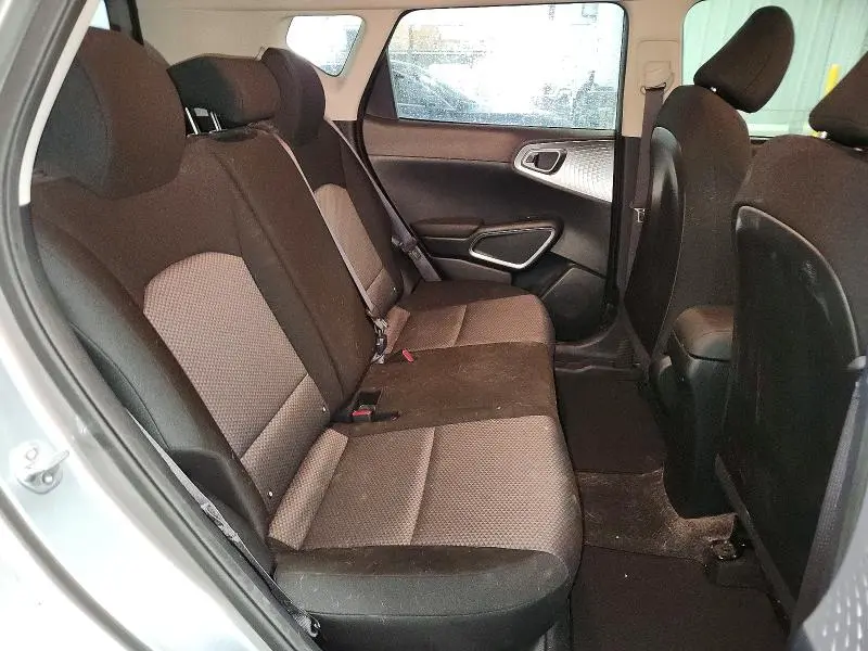 2023 KIA SOUL LX  