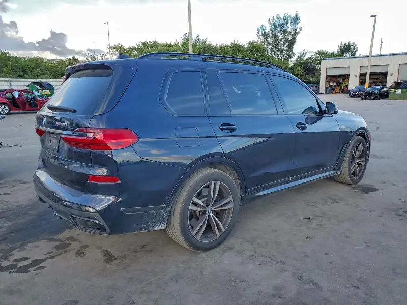 2021 BMW X7 M50I  