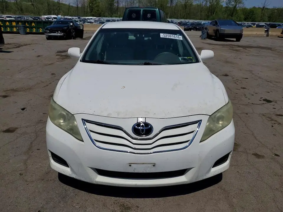 2011 TOYOTA CAMRY BASE  
