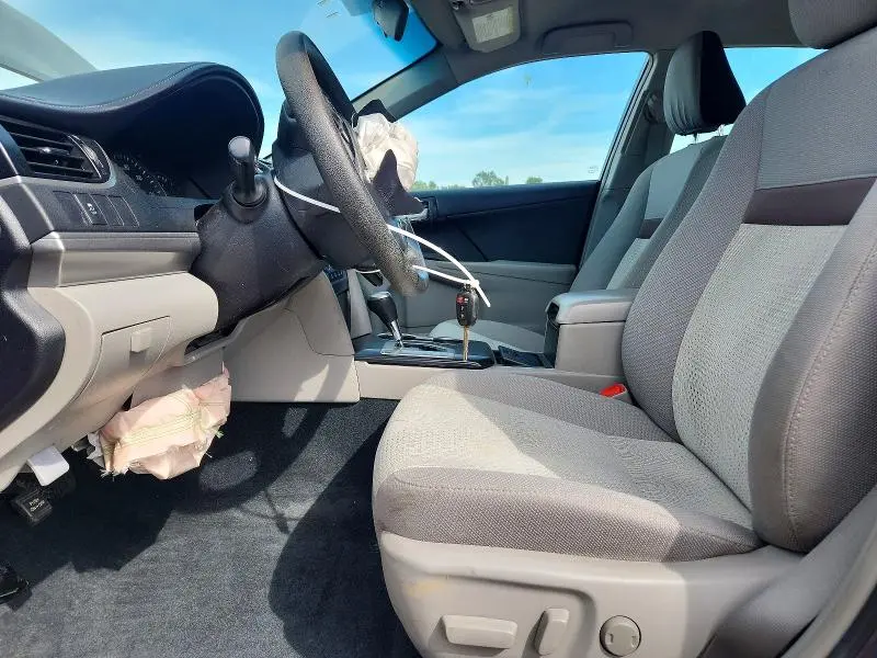 2014 TOYOTA CAMRY LE  
