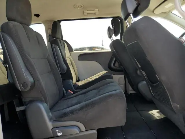 2016 DODGE GRAND CARAVAN SE  