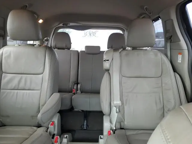 2015 TOYOTA SIENNA XLE  
