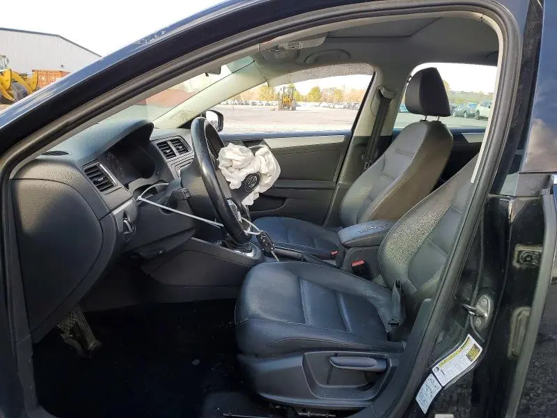 2011 VOLKSWAGEN JETTA SEL  