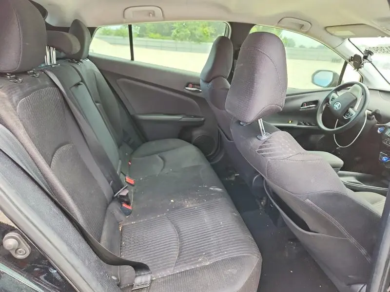 2017 TOYOTA PRIUS   