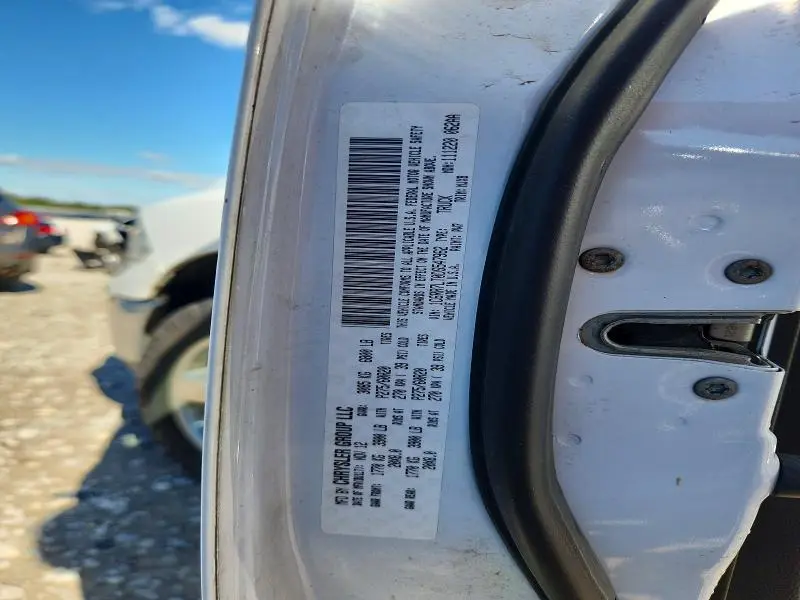 2013 RAM 1500 SLT  