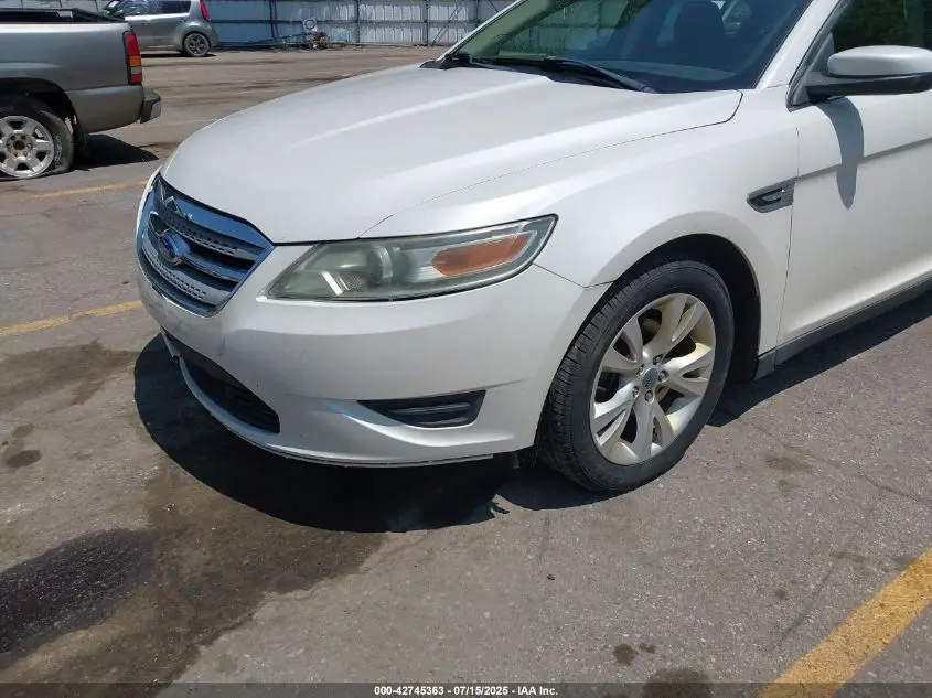 2011 FORD TAURUS SEL
