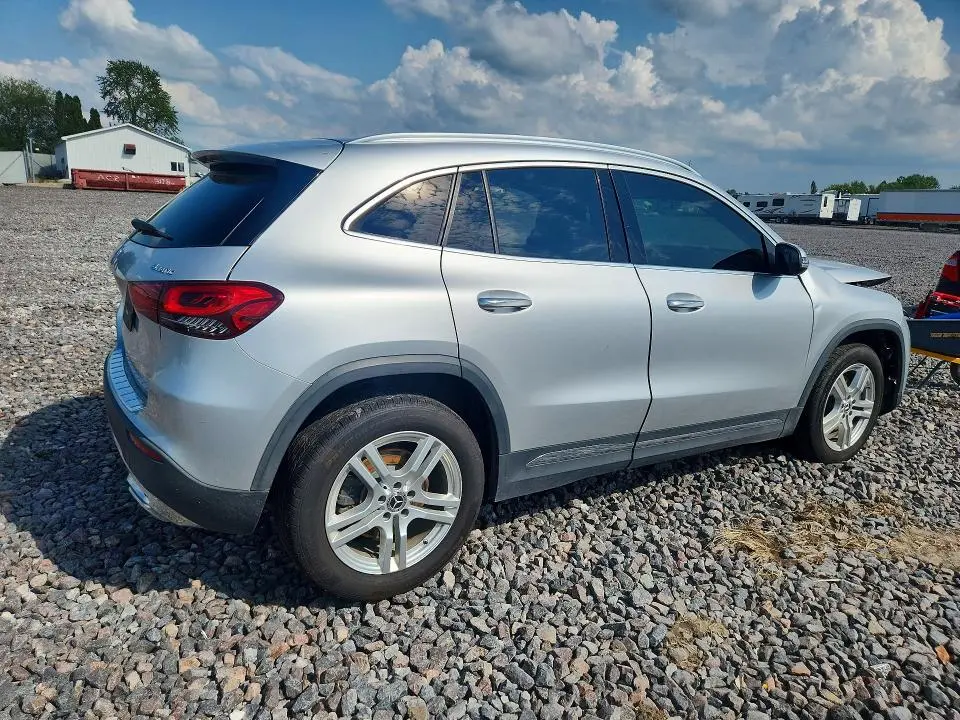 2021 MERCEDES-BENZ GLA 250 4MATIC  