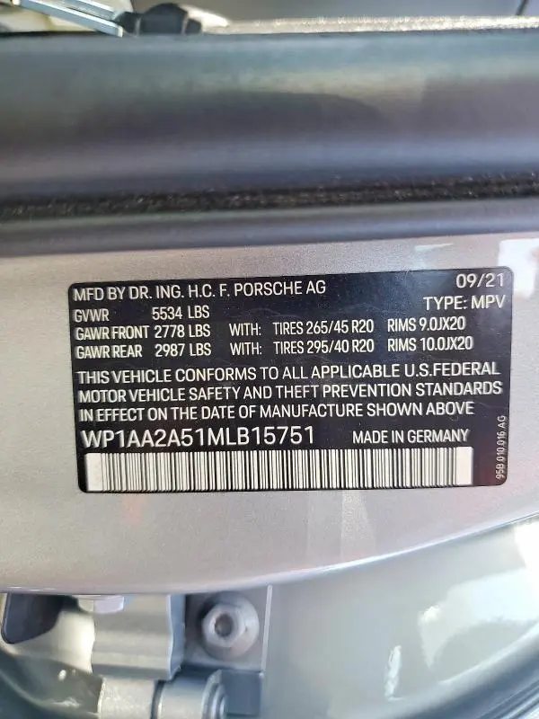 2021 PORSCHE MACAN   