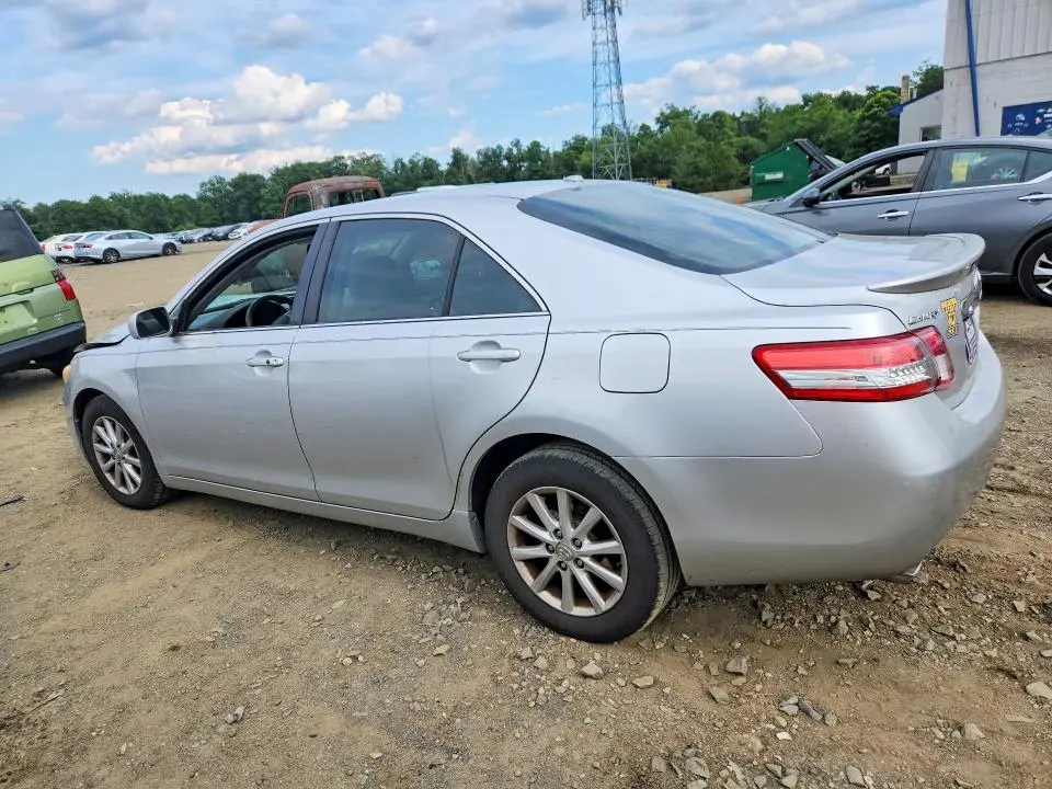 2010 TOYOTA CAMRY XLE V6  