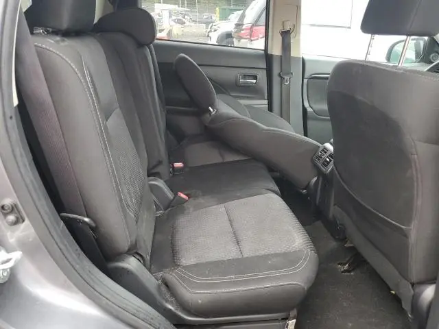 2019 MITSUBISHI OUTLANDER SE