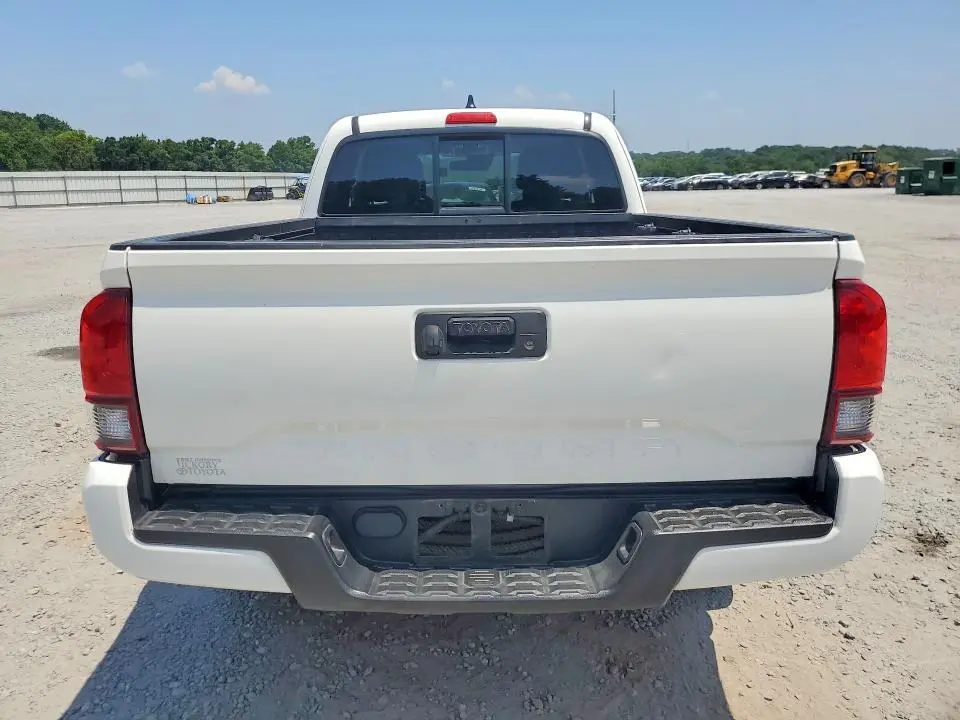 2021 TOYOTA TACOMA SR  