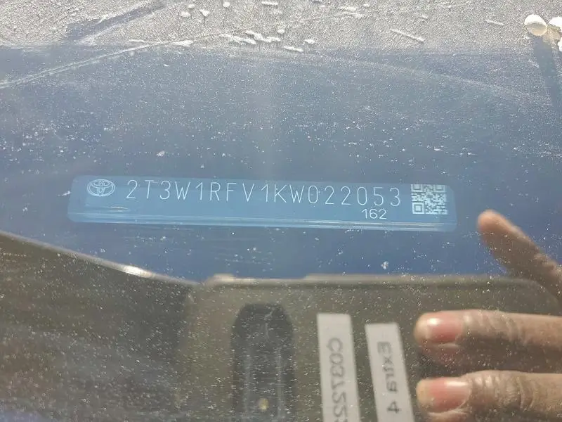 2019 TOYOTA RAV4 XLE  