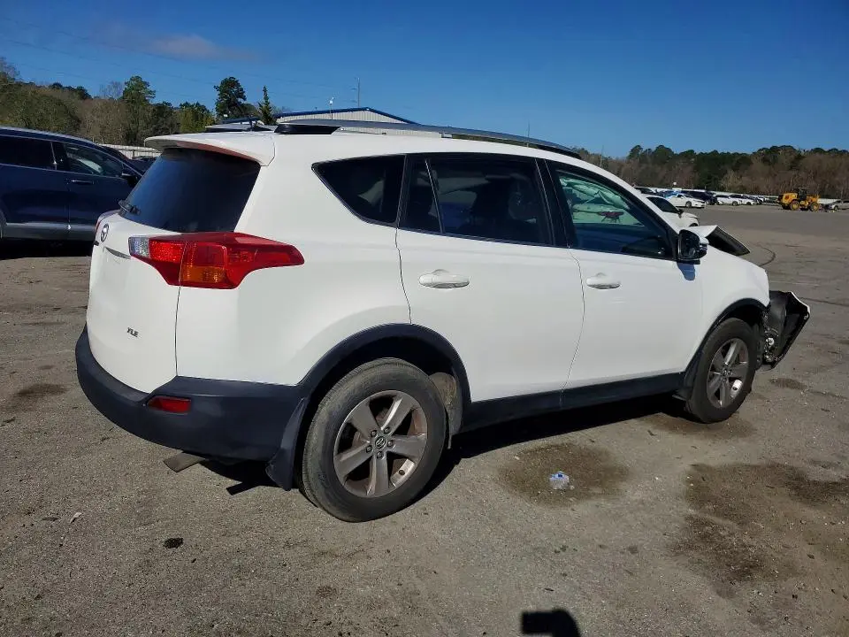 2015 TOYOTA RAV4 XLE  