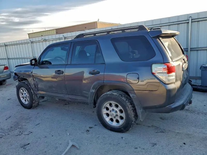 2010 TOYOTA 4RUNNER SR5  