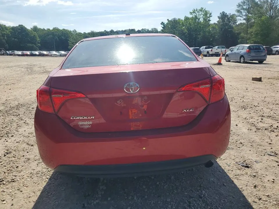 2018 TOYOTA COROLLA XLE  