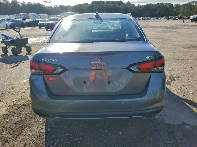 2024 NISSAN VERSA SV  
