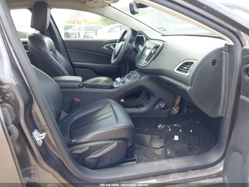 2016 CHRYSLER 200 LIMITED