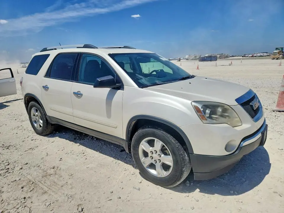 2011 GMC ACADIA SLE  