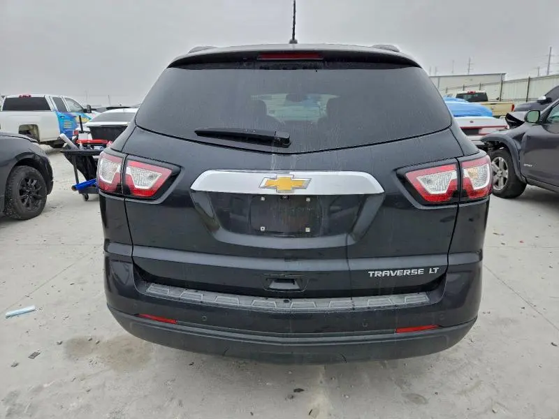 2015 CHEVROLET TRAVERSE LT  