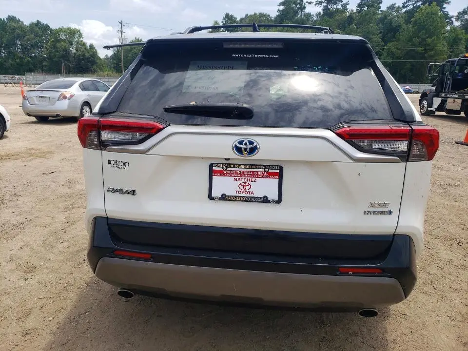 2019 TOYOTA RAV4 XSE  