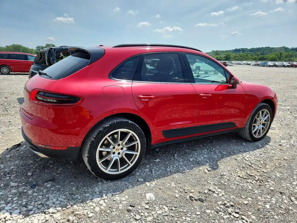 2018 PORSCHE MACAN   