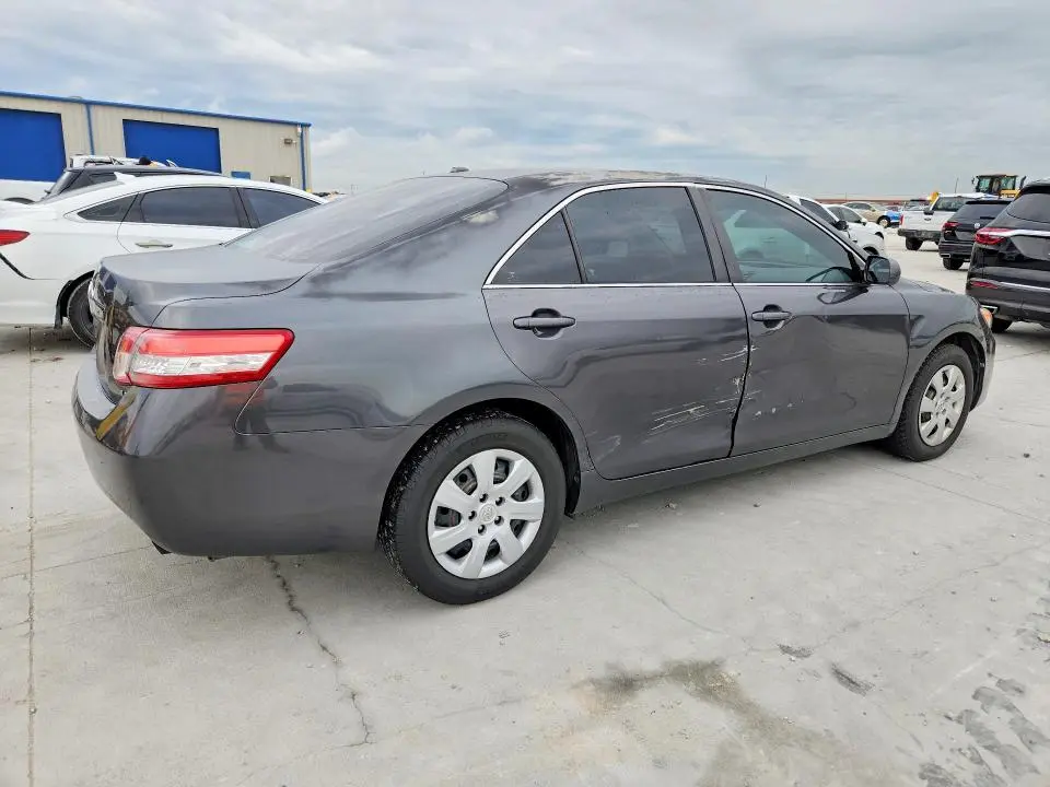 2010 TOYOTA CAMRY LE  
