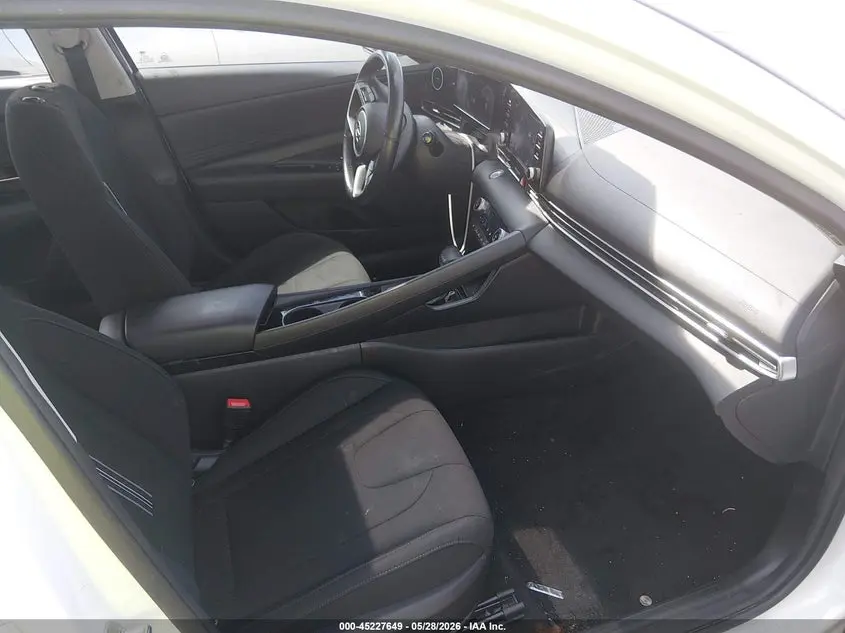 2022 HYUNDAI ELANTRA SEL