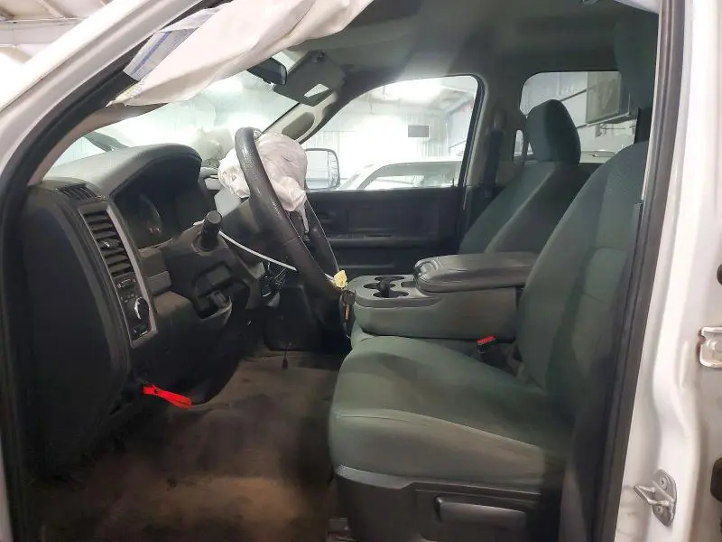 2016 RAM 1500 ST  
