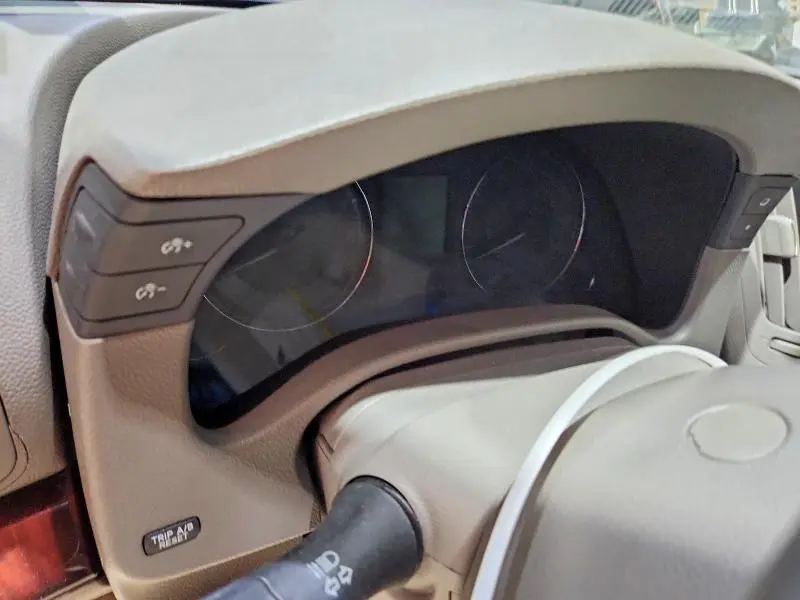 2010 INFINITI G37 BASE  