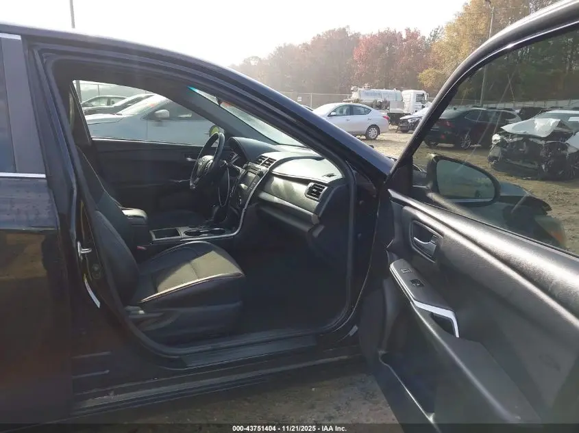 2017 TOYOTA CAMRY SE