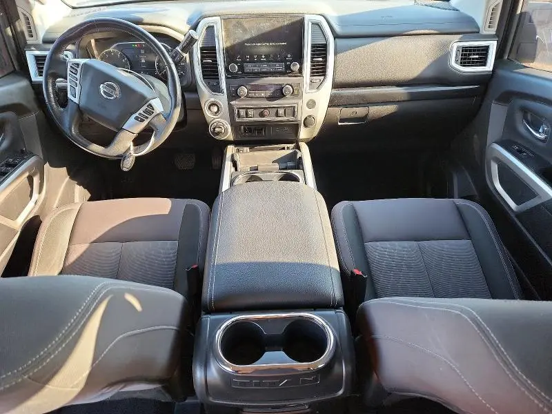 2020 NISSAN TITAN SV  