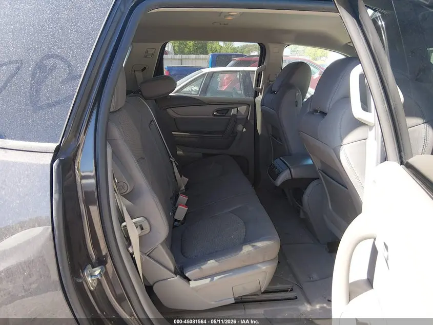 2015 CHEVROLET TRAVERSE LS