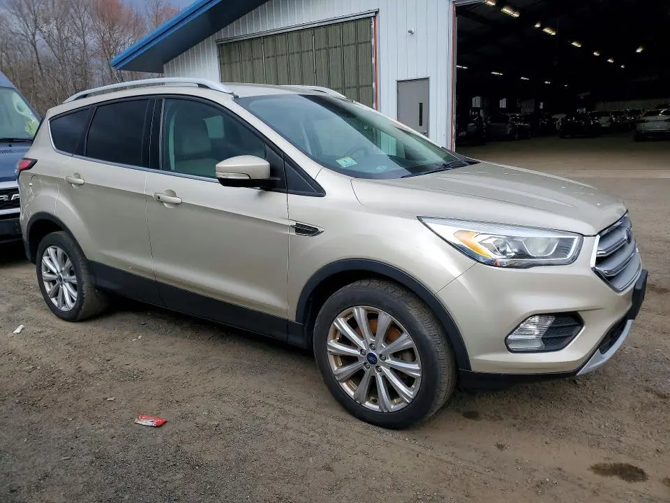 2017 FORD ESCAPE TITANIUM  