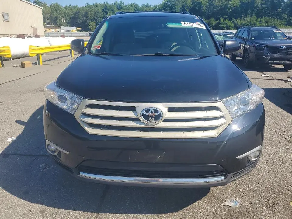 2011 TOYOTA HIGHLANDER BASE  